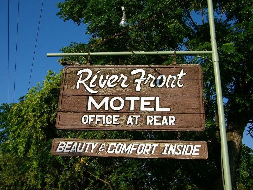 بانديرا River Front Motel المظهر الخارجي الصورة